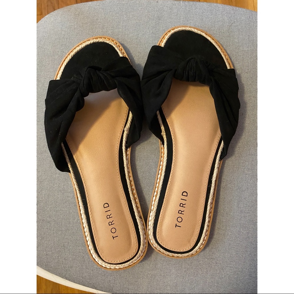 Torrid Black Bow Sandals NWOT